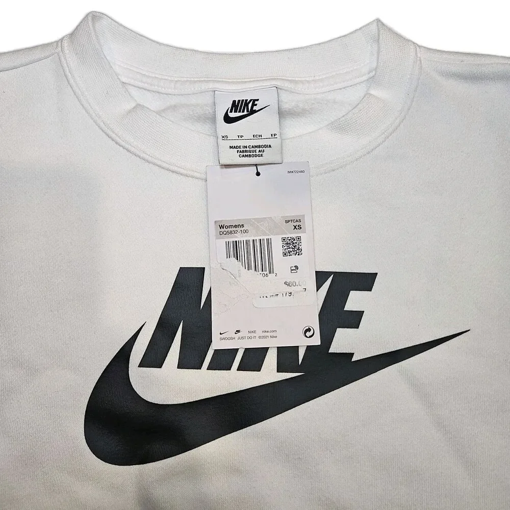 Nike Women's Sportswear Fleece Logo Sweatshirt in White/ Size XS/ DQ5832-100/New
